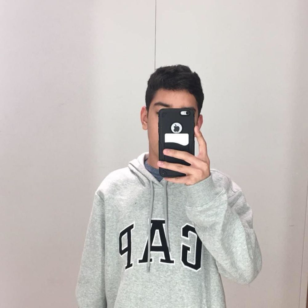 Meet your Posher, Carlos alberto